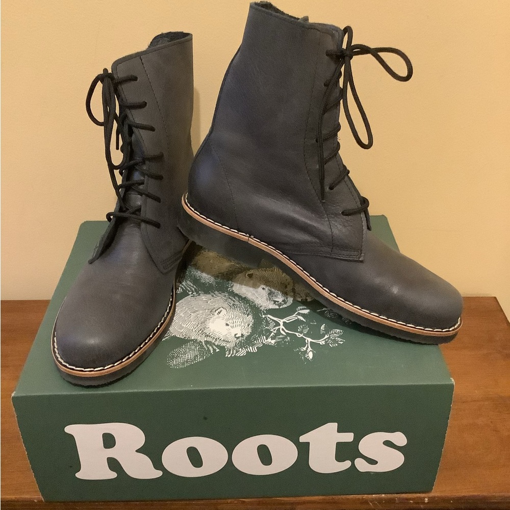 Roots Hi-Top Boots Italian Tribe Black Leather-Size 8 - Made in Canada - Unworn